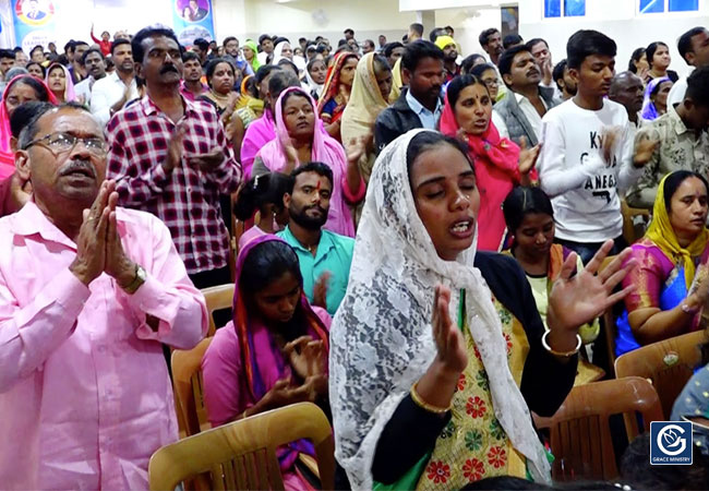 Thousands flocked from different parts of north Karnataka to the Healing & Deliverance Prayer held in Hubli, Karnataka by Grace Ministry on August 15th, 2019.